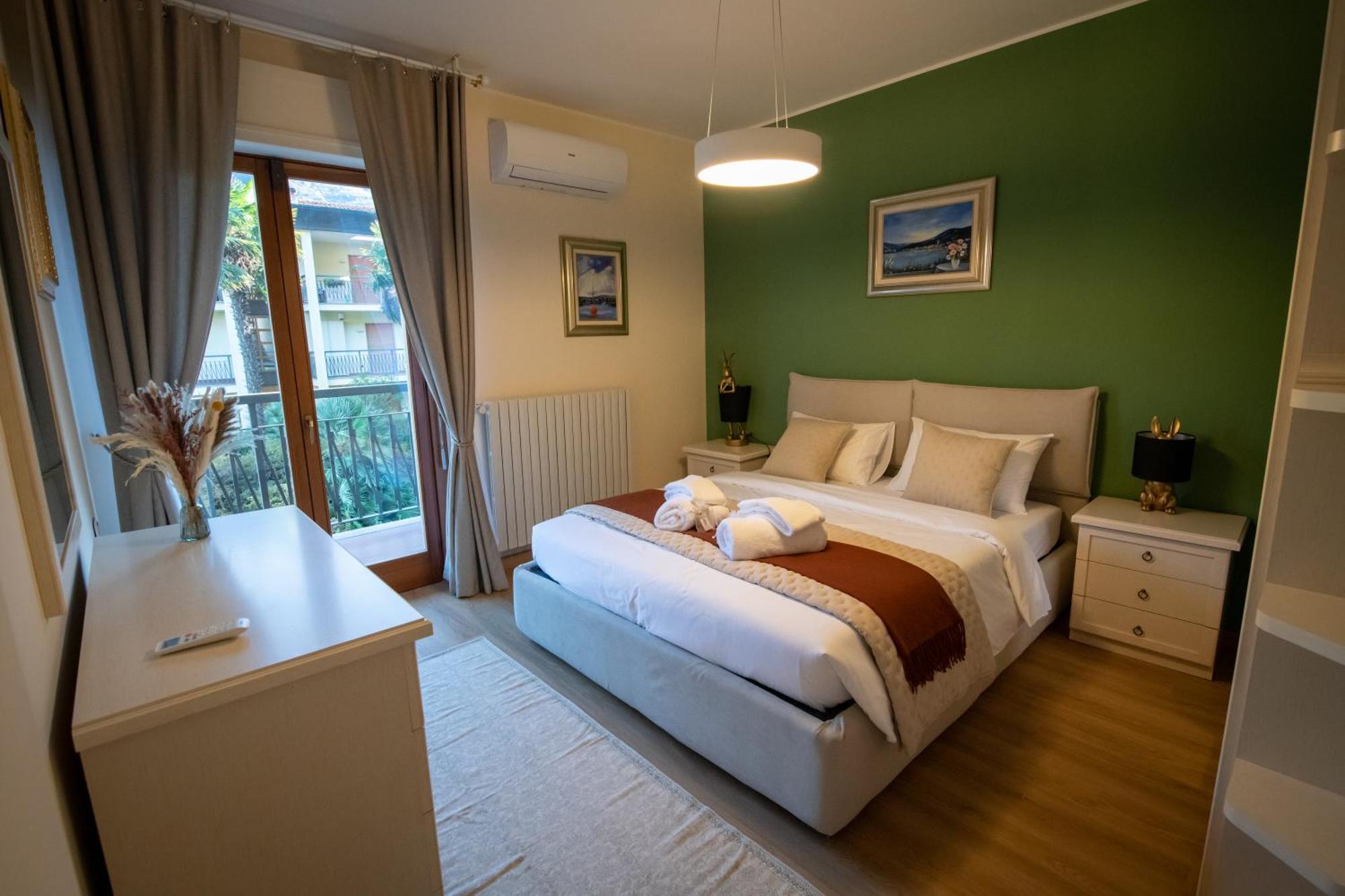 Residenza Lago Sereno 포르토 세레시오 외부 사진